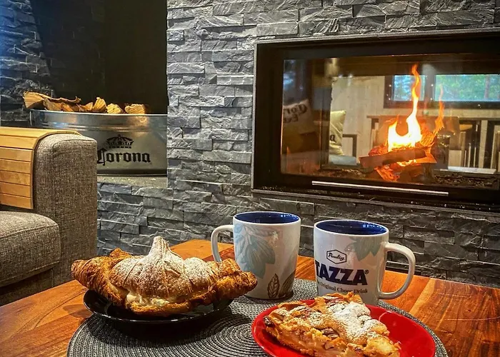 Ruka Trek Gasthaus & Hard Trek Cafe
